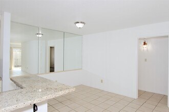 10639 Braes Bend Dr in Houston, TX - Building Photo - Building Photo