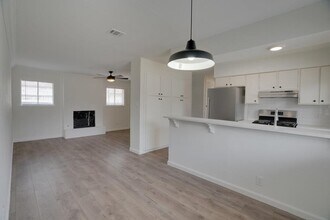 304 John N Garner Cir in Austin, TX - Building Photo - Building Photo