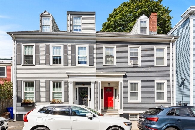 property at 25 Green St
