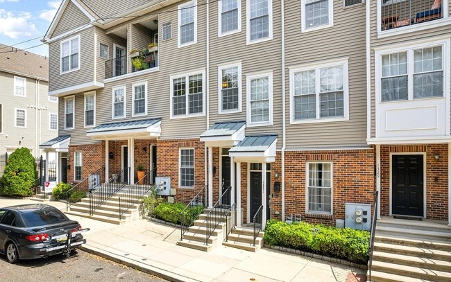 property at 1333 N 32nd St