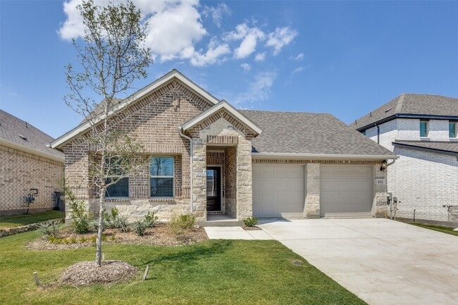 800 Easthill Dr in McKinney, TX - Foto de edificio - Building Photo