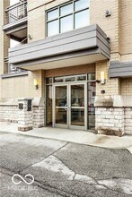 802 N Meridian St in Indianapolis, IN - Building Photo - Building Photo