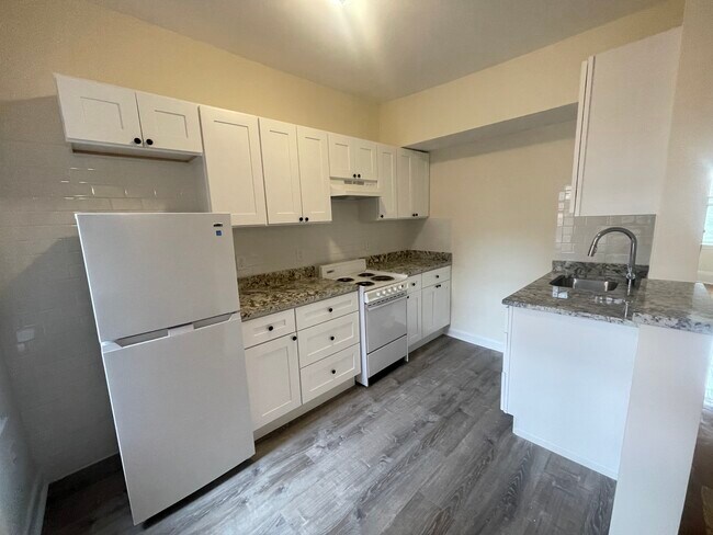 1400 Commonwealth Ave, Unit 1315 common ave in Boston, MA - Building Photo - Building Photo