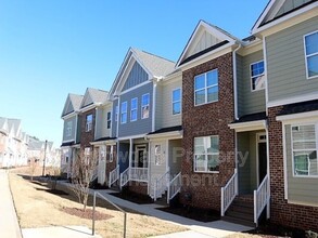 904 Laurel Gate Dr in Wake Forest, NC - Building Photo - Building Photo