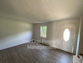 200 Brighton Sq in Fredericksburg, VA - Building Photo - Building Photo