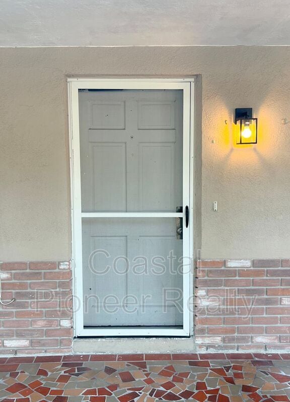 5829 Elm St in New Port Richey, FL - Building Photo - Building Photo