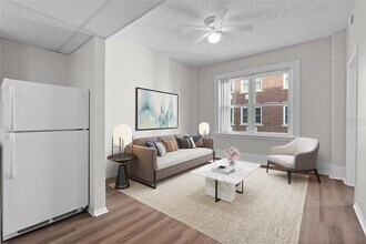 411 1st Ave N in St. Petersburg, FL - Foto de edificio - Building Photo