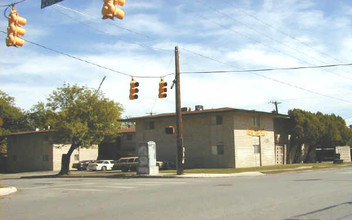 Silver Springs Apartments in San Antonio, TX - Building Photo - Building Photo