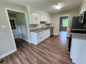 726 Maxine St in Fayetteville, NC - Building Photo - Building Photo