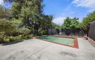 723 Rainbow Dr in Glendora, CA - Building Photo