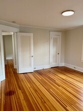 302 Hasbrouck Ave in Kingston, NY - Building Photo - Building Photo