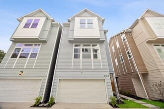 2121 A Hoskins Dr in Houston, TX - Foto de edificio - Building Photo