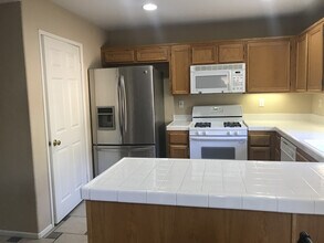 4724 Ventana Way in Oceanside, CA - Building Photo - Building Photo