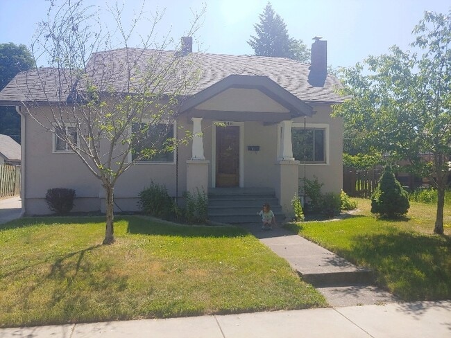 property at 948 N 7th St