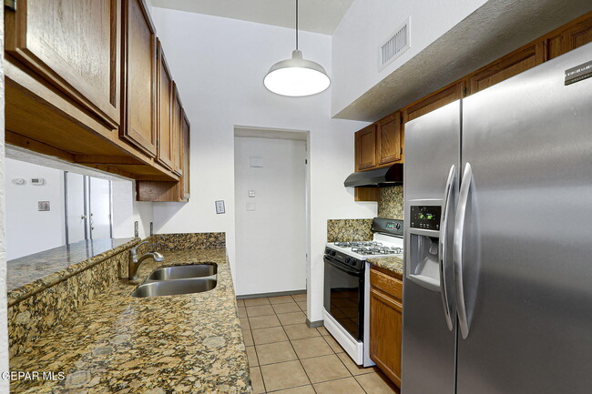 6032 Belladonna Cir in El Paso, TX - Building Photo - Building Photo