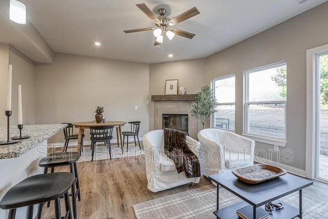 2920 S Harvard Ave in Independence, MO - Building Photo - Building Photo