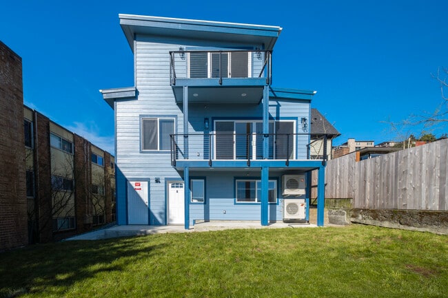 812 2nd Ave N in Seattle, WA - Foto de edificio - Building Photo