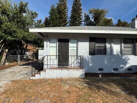 515 S 8th St in Lake Wales, FL - Building Photo