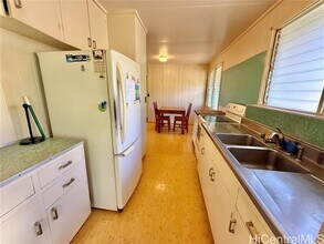 67-215-215 Kaliuna St in Waialua, HI - Building Photo - Building Photo