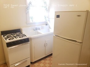 702 St John St in Allentown, PA - Building Photo - Building Photo