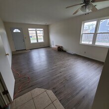 2545 Winterbrook Dr in Lawrence, KS - Foto de edificio - Building Photo