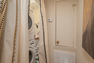 300 Green St in Starkville, MS - Foto de edificio - Building Photo