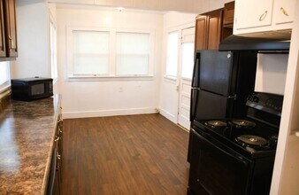 5411 Charlotte St in Kansas City, MO - Building Photo - Building Photo