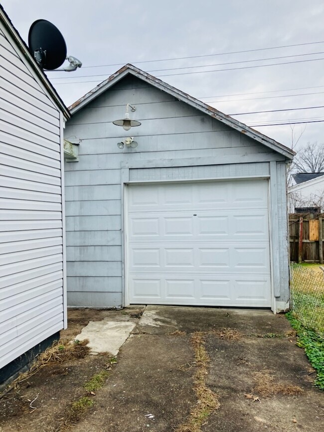 2633 Knox Ave, Unit 2633 in St. Albans, WV - Foto de edificio - Building Photo