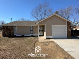 4305 Cary Hill Dr in Memphis, TN - Building Photo