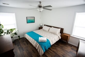 616 Vista Lake Dr in Manteo, NC - Building Photo - Building Photo