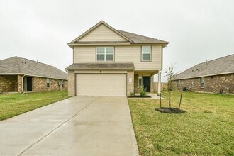913 Ember Wood Ct in La Marque, TX - Building Photo - Building Photo