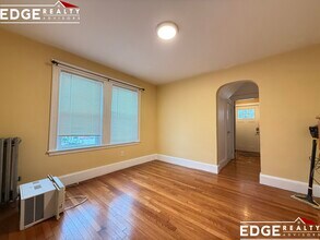 9 Brooksdale Rd, Unit 1 in Boston, MA - Foto de edificio - Building Photo