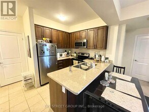 276 Gatwick Dr in Oakville, ON - Building Photo - Building Photo