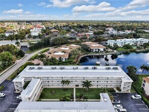3150 Binnacle Dr in Naples, FL - Building Photo - Building Photo