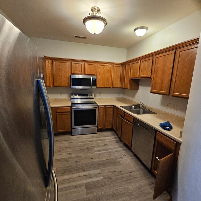 16925 Stonewall Dr in Jackson, WI - Building Photo - Building Photo