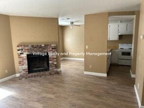 152 Adobe Ct in Lodi, CA - Building Photo - Building Photo