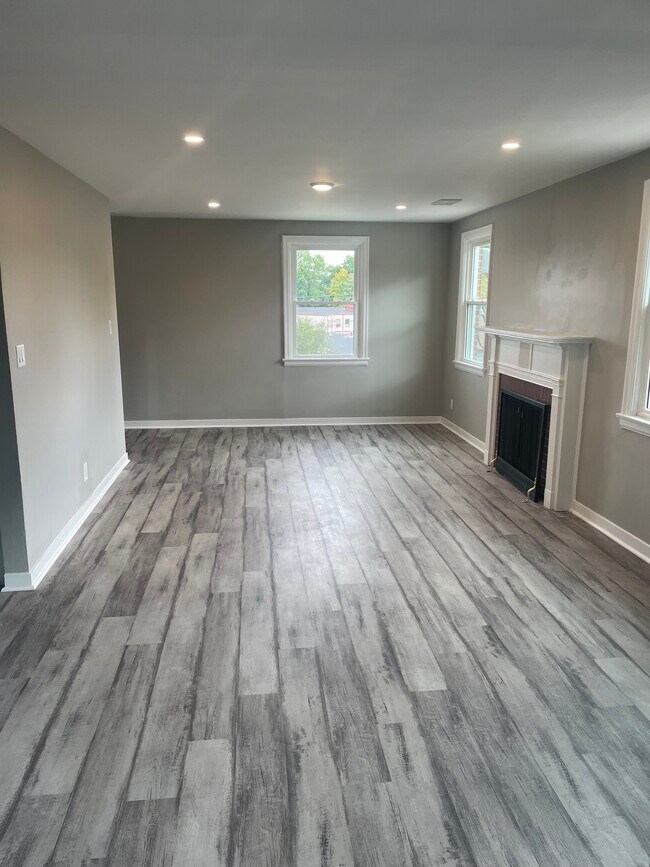 2039 Fairfax Ave in Cincinnati, OH - Building Photo - Building Photo