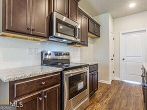 1074 Mcconaughy Ct in Mcdonough, GA - Building Photo - Building Photo