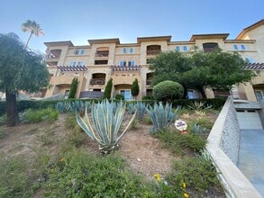 6221 Monterey Rd, Unit 102 in Los Angeles, CA - Building Photo - Building Photo