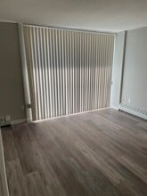 Regency Towers in New Westminster, BC - Building Photo - Building Photo