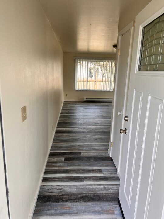 530 Front St, Unit 2 in Sumas, WA - Foto de edificio