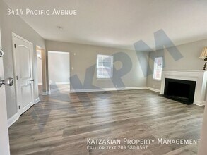 3414 Pacific Ave in Stockton, CA - Foto de edificio - Building Photo
