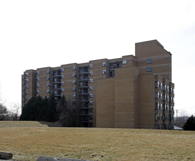 St Peter and Paul Residence in Toronto, ON - Building Photo - Building Photo