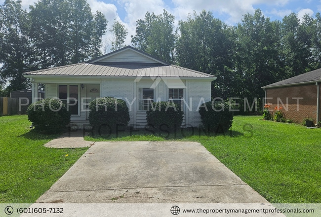 121 Cedar Brook Dr in Pearl, MS - Building Photo - Building Photo
