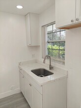 2319 Johnson St in Hollywood, FL - Foto de edificio - Building Photo