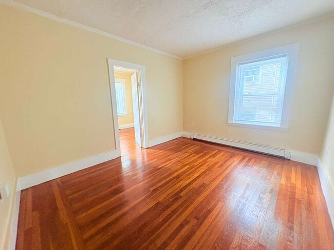 1617 Chapel St, Unit C1 in New Haven, CT - Building Photo - Building Photo