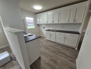 4081 Mapleleaf Dr in Dayton, OH - Building Photo - Building Photo