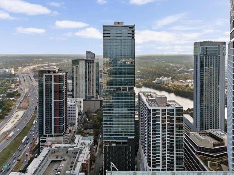 610 Davis St, Unit 4008 in Austin, TX - Foto de edificio