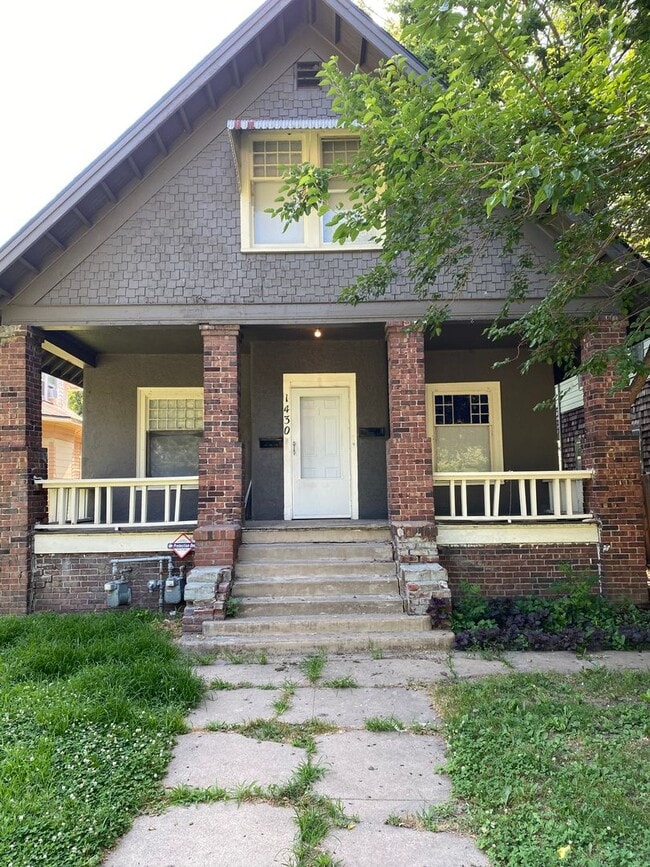 property at 1430 SW Polk St