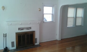 308 Amherst Dr SE in Albuquerque, NM - Building Photo - Building Photo
